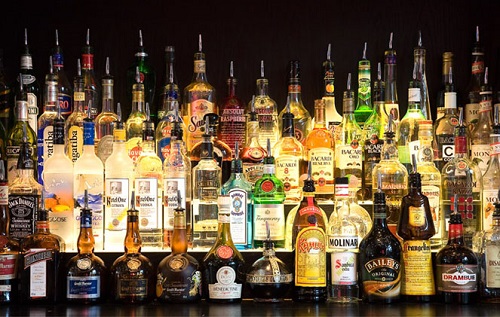 Россия заняла второе место в мире по доле потребительских расходов на алкоголь.